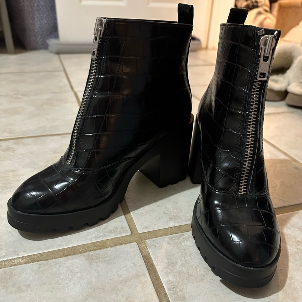 Black snakeskin boots